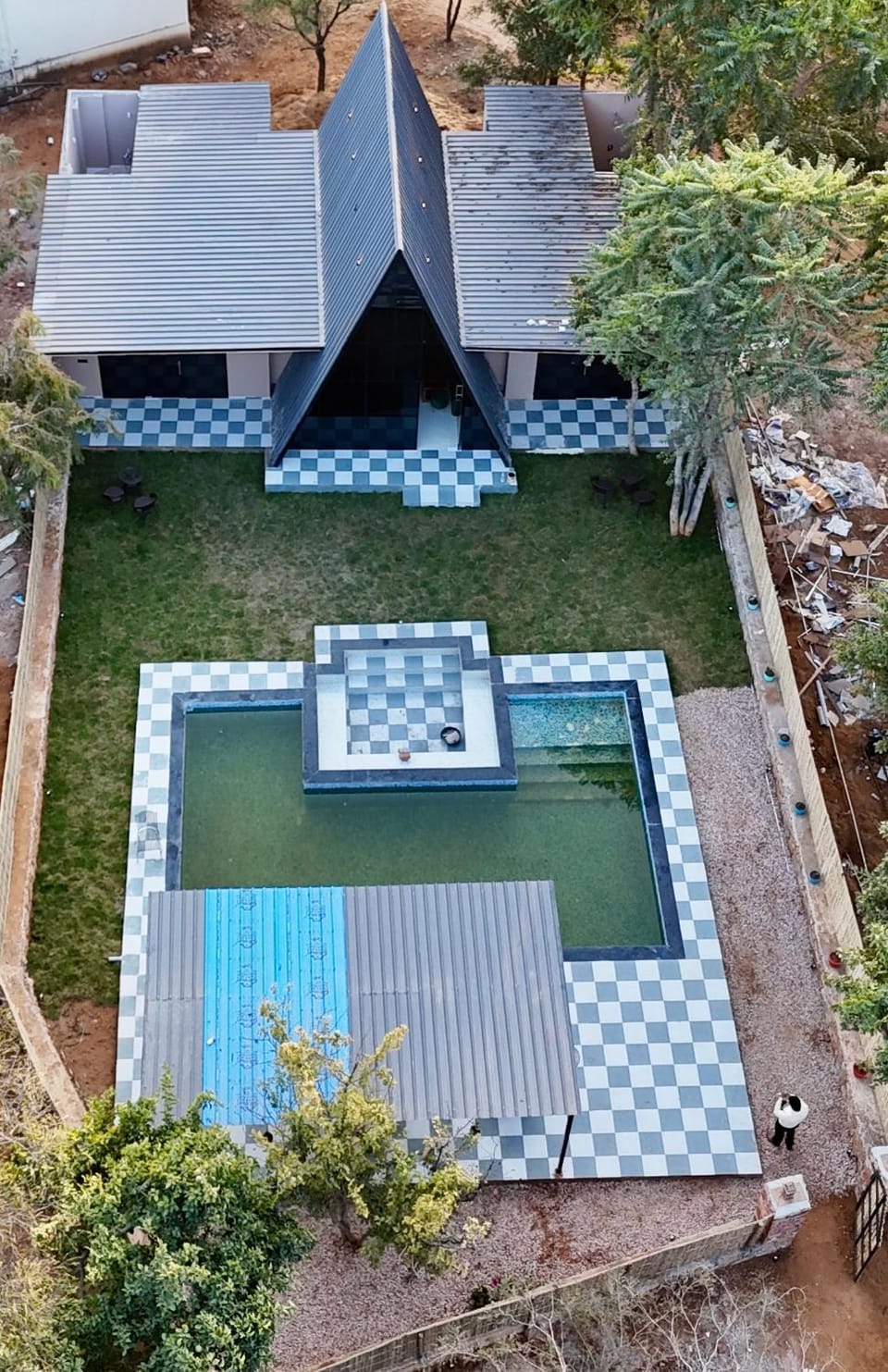 Property building, Day, Garden, Garden view, Pool view, Swimming pool