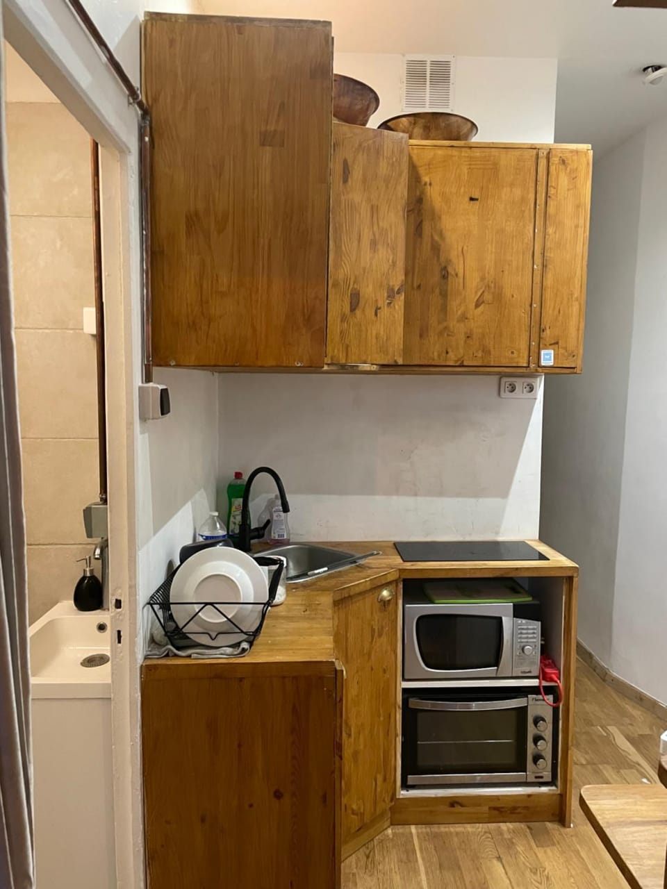 Charmant Studio Apartment in Paris