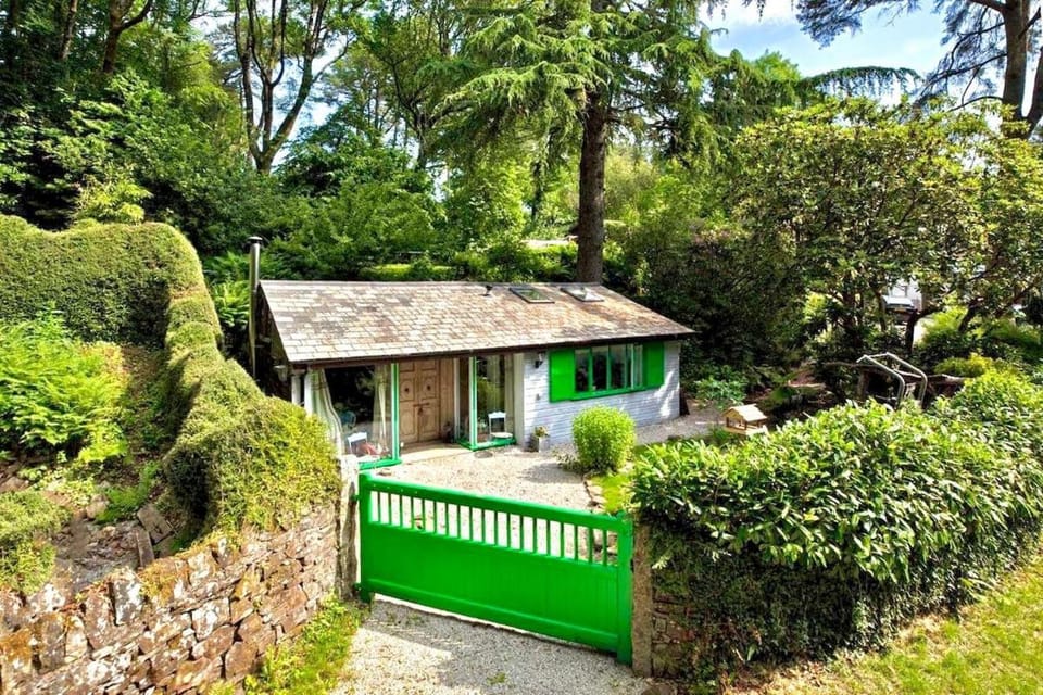 Property building, Natural landscape, Garden view