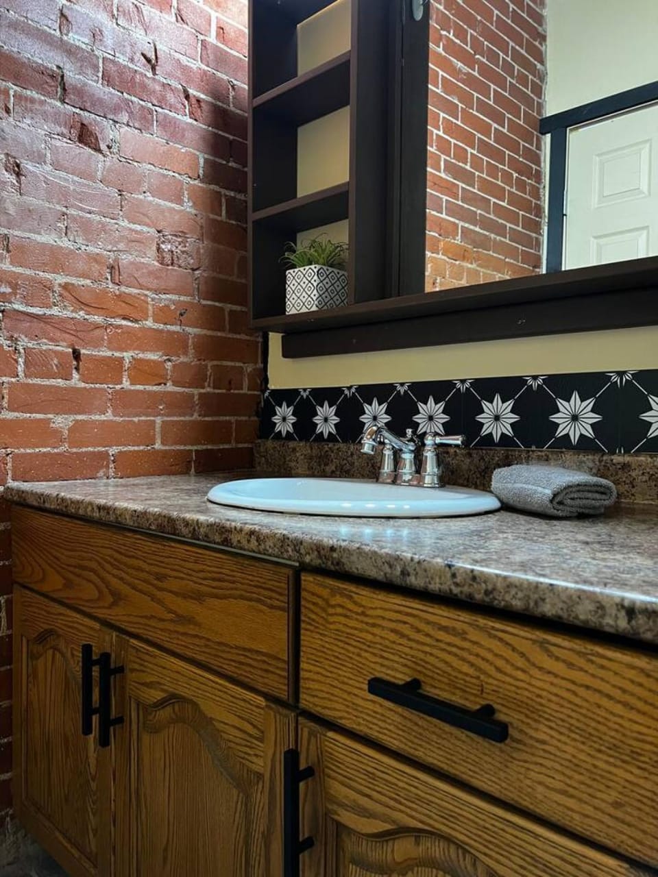 Small town motel-style stay - Unit 6 Apartment in Alberta