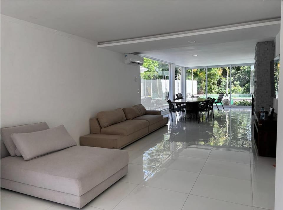 Riviera Module 18 Comfort, Pool and 5 Suites - House in Bertioga