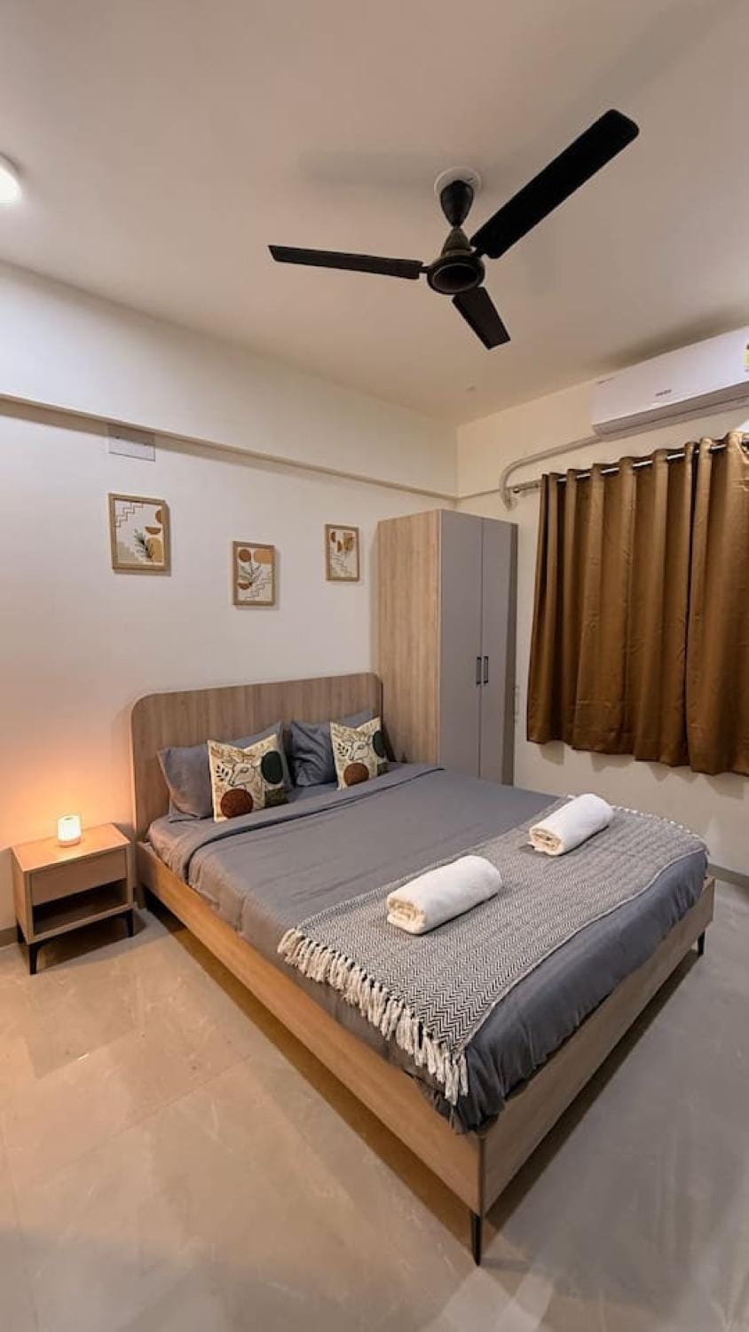 Cuckoo Nest Cozy AC Studio in Pimple Nilakh, Pune Apartment in Pune