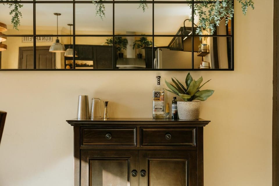 Lounge or bar