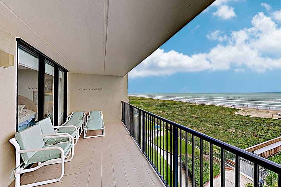 2BR Coastal Resort Retreat: Suntide III - Unit 509 House in South Padre Island