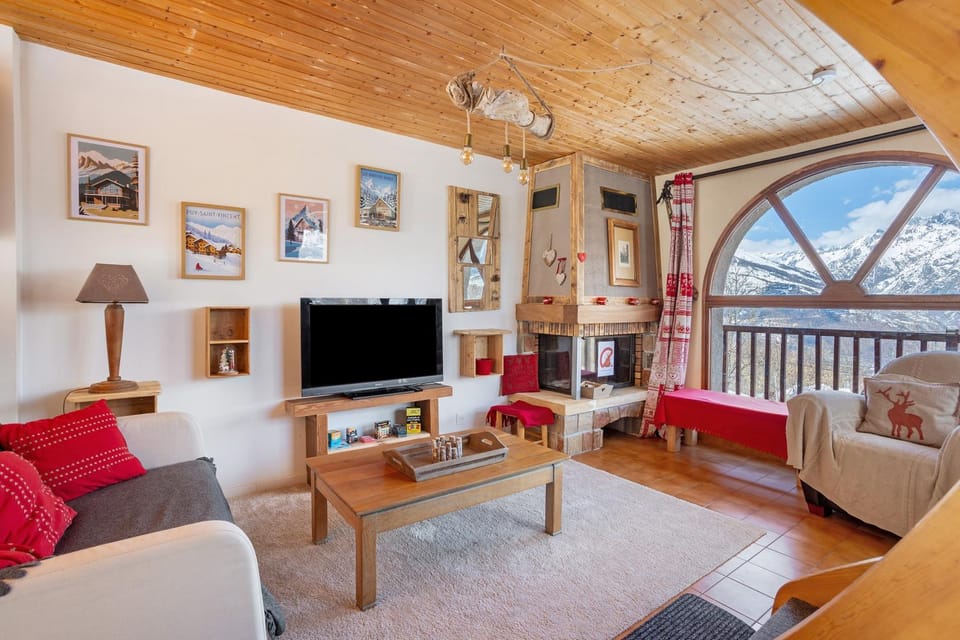Property building, Living room