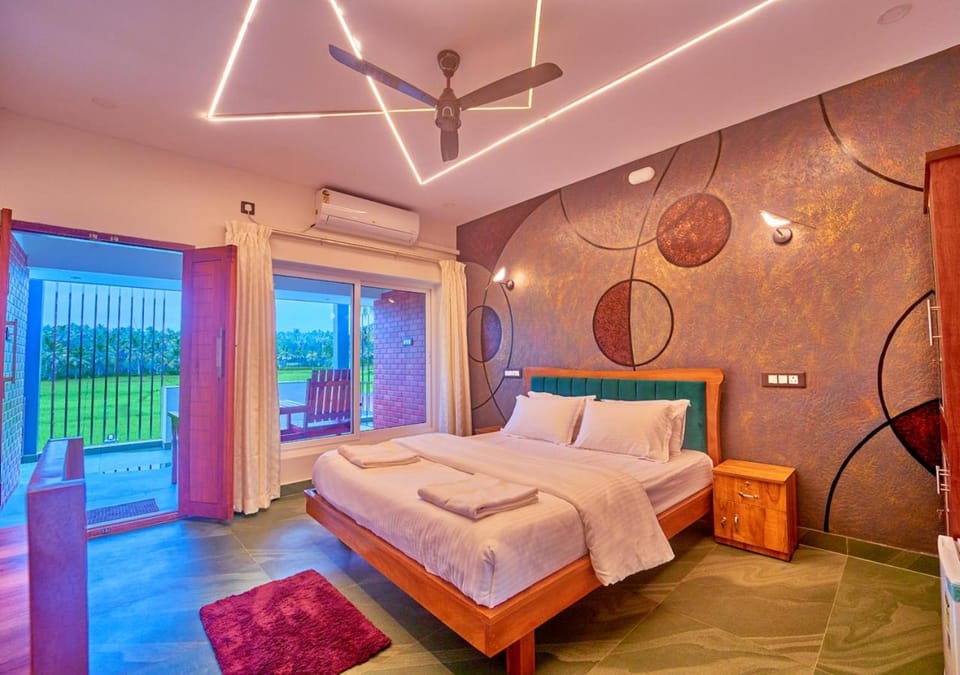 Bed, Photo of the whole room, Bedroom