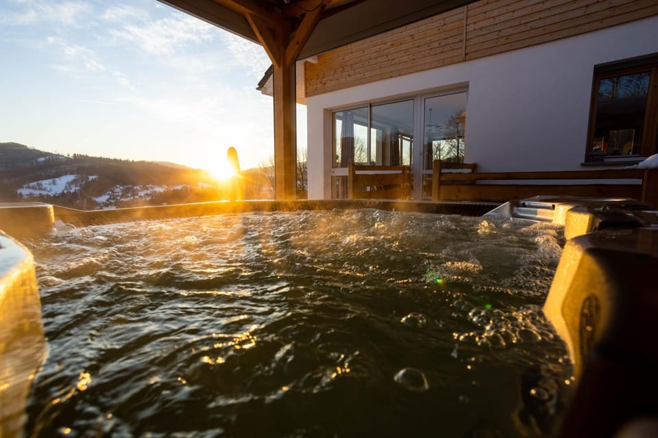 Natural landscape, Hot Tub, Mountain view, Sunset