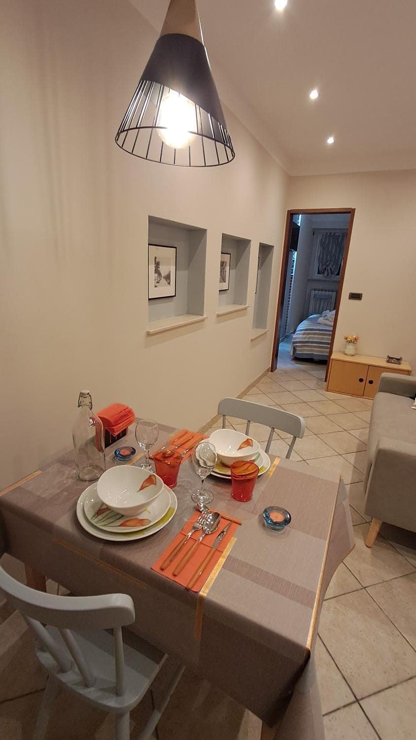 Dining area, heating