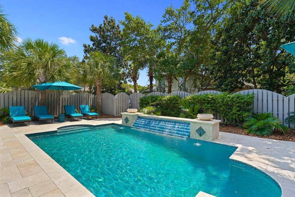 Tropical Dreams by the Sea - Vacation Home with Private Pool & Close Proximity to Beach House in Destin