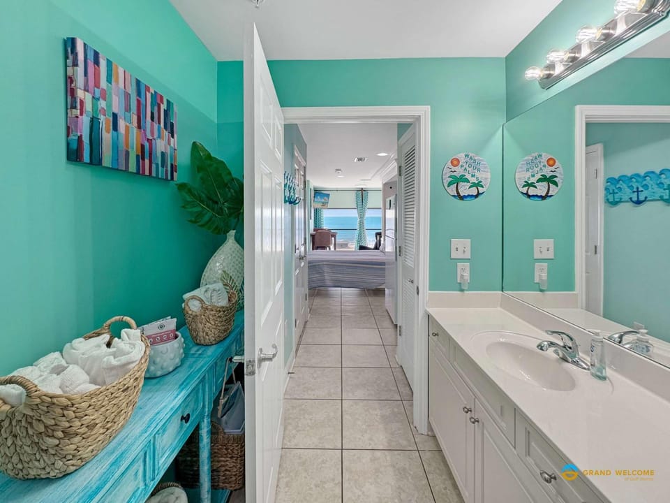 Sea La Vie Studio for 4 House in West Beach