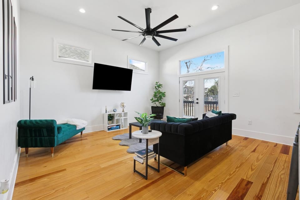 The Royal Haus NOLA 3 Bed Beauty House in Ninth Ward