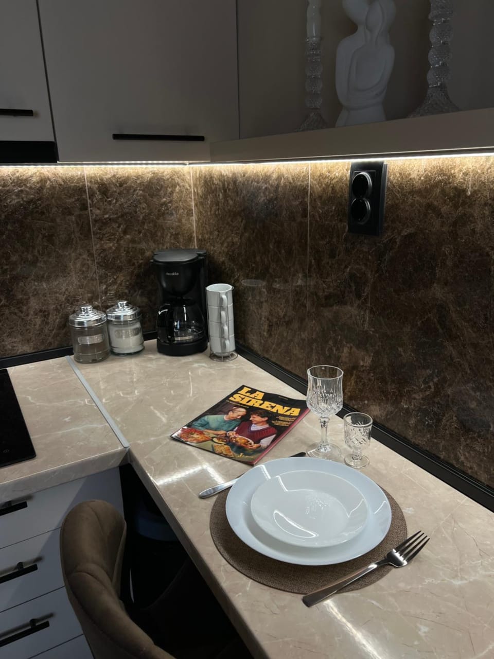 Coffee/tea facilities, Kitchen or kitchenette