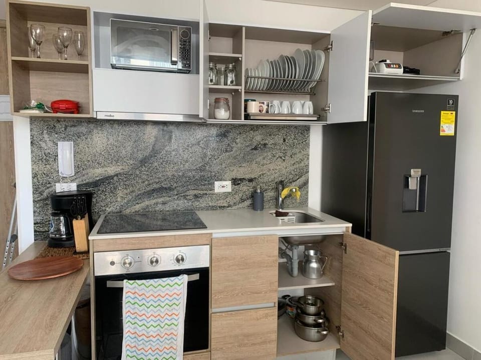 Modern Private Suite with Parking in Chapinero Apartment in Bogota