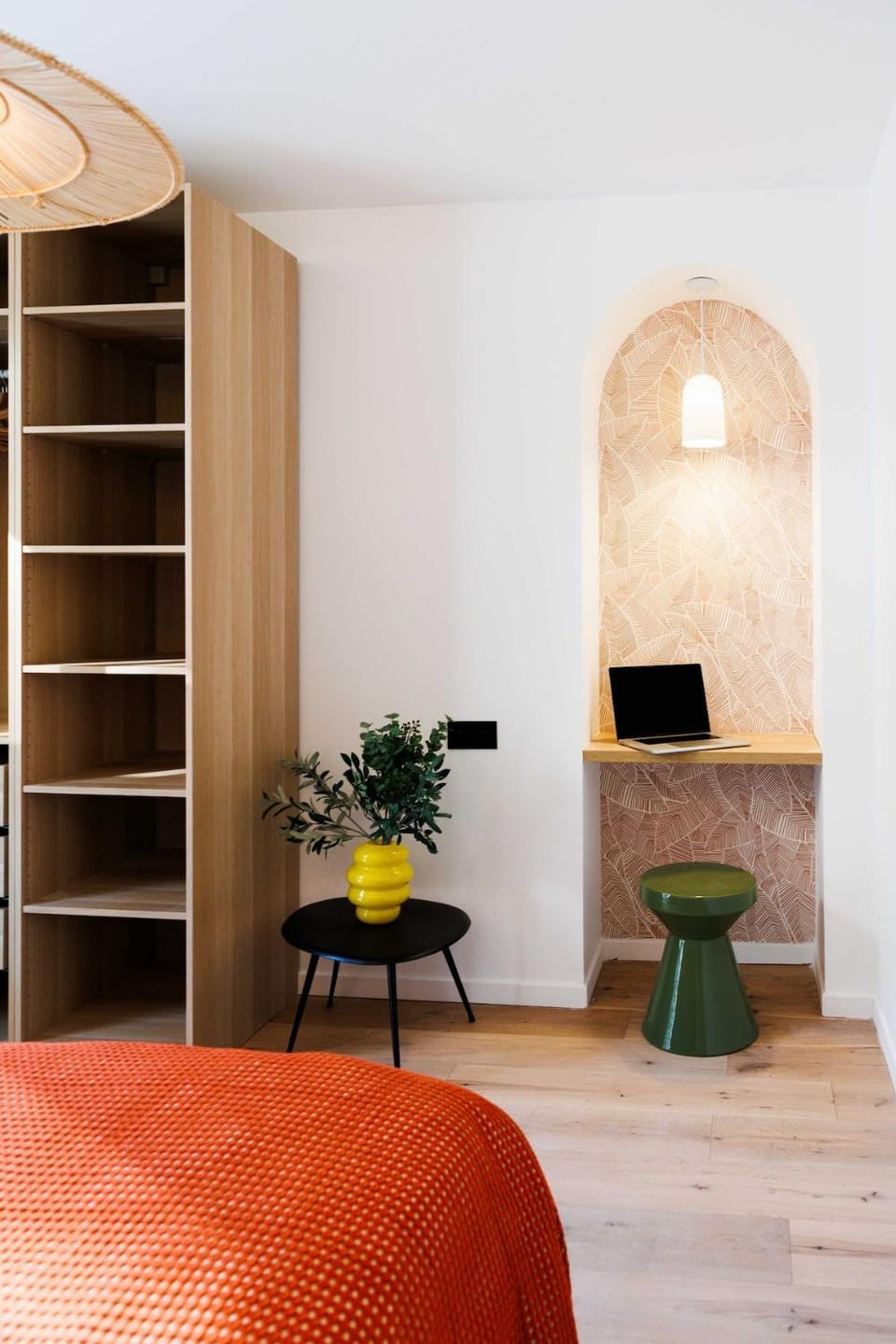 Seating area, Bedroom