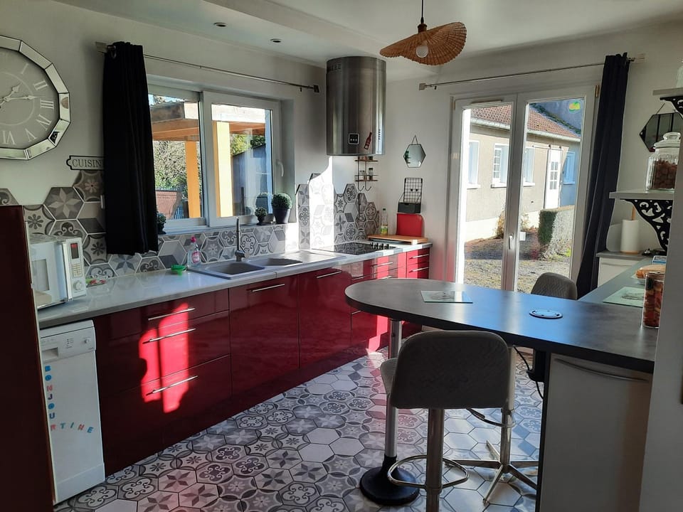 La Martine Petfriendly House in Normandy
