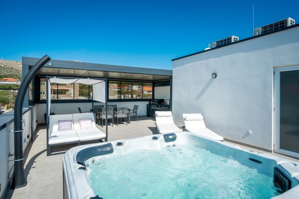 Day, Balcony/Terrace, sunbed
