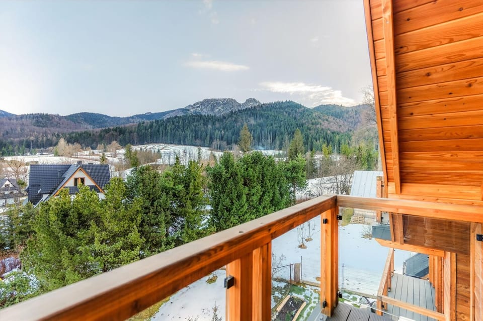 Balcony/Terrace, Mountain view
