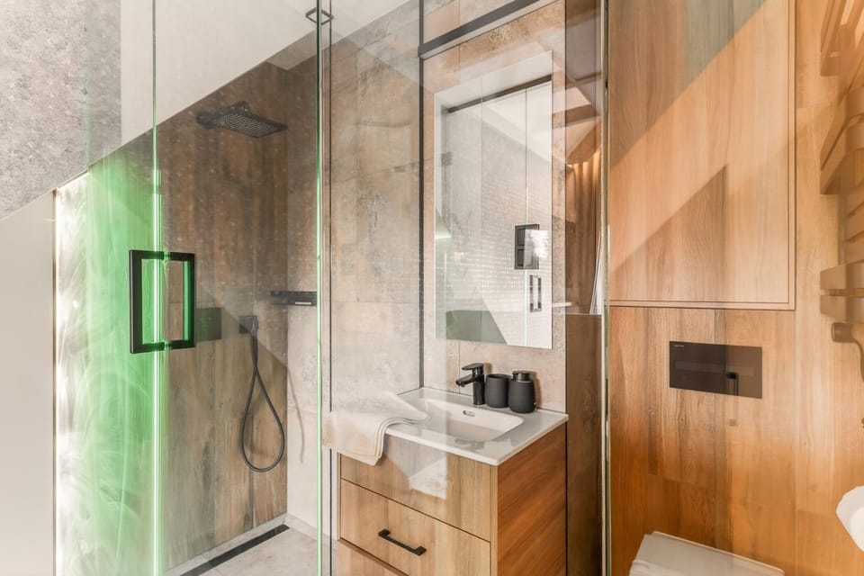 Shower, Bathroom