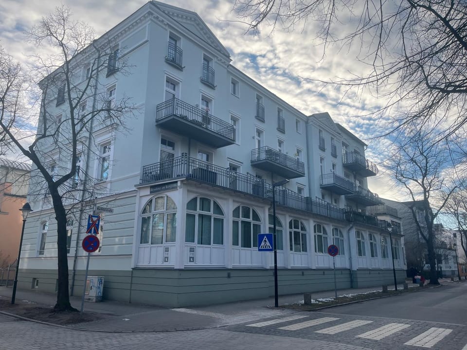 Property building, Street view