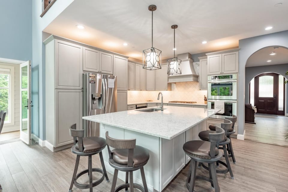 Waters Edge Oaks House in McHenry