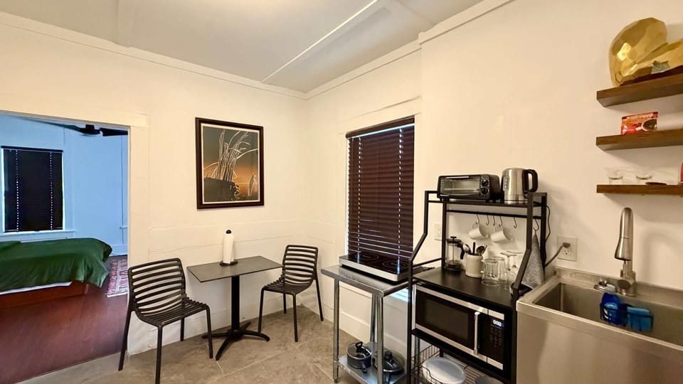 Escondido - Easy World Cup Access, Walk to Restaurants and Bars! Apartment in Houston