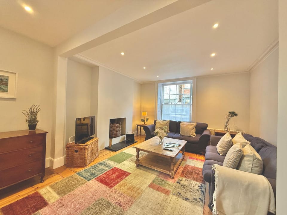 TV and multimedia, Living room, Photo of the whole room
