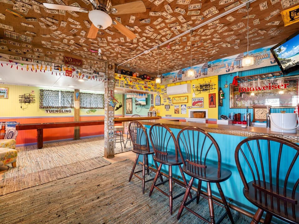 Salty Moon - 4x4 Carova, Oceanfront, Pool, Shuffleboard, Dune Deck, YR Flex Stays House in Carova Beach
