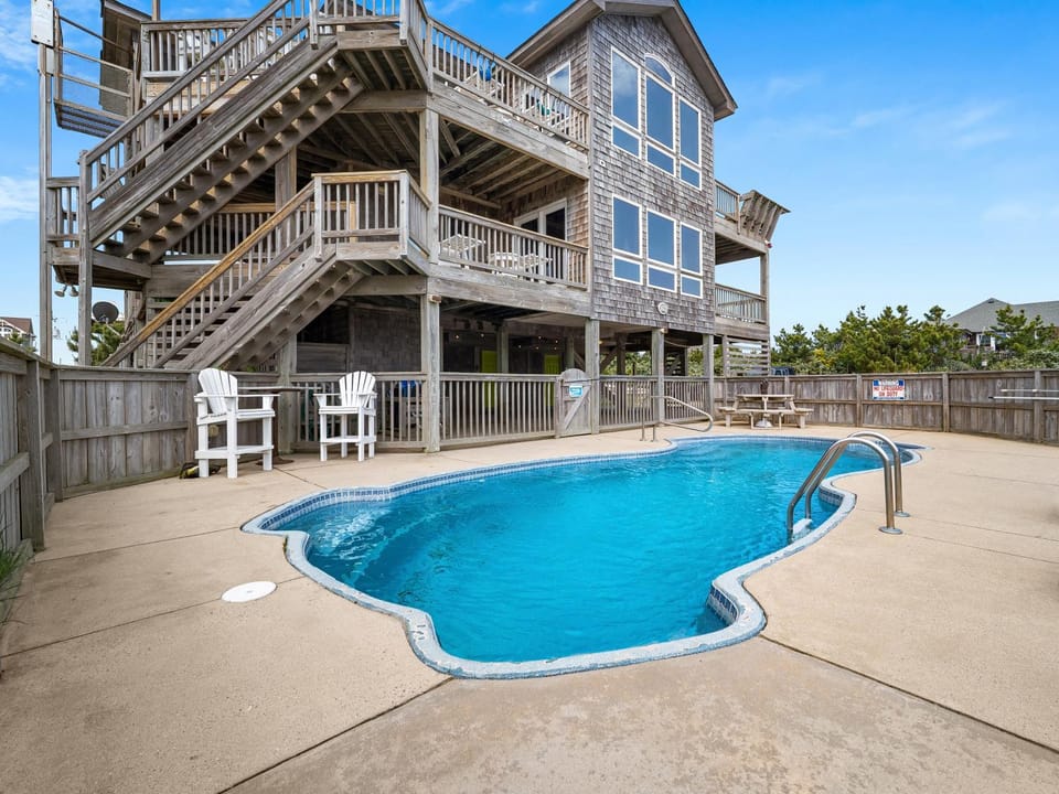 Salty Moon - 4x4 Carova, Oceanfront, Pool, Shuffleboard, Dune Deck, YR Flex Stays House in Carova Beach