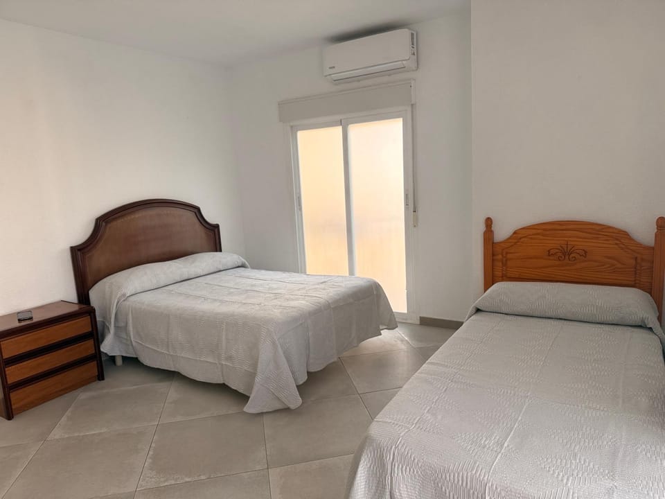 Habitación Doble con Aire cerca de la Playa Vacation rental in Benidorm