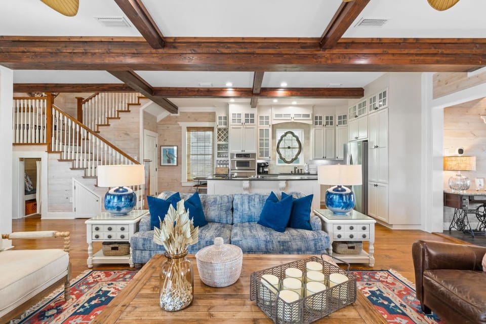 Memories By The Sea- Luxury Gulf-Front Retreat family friendly House in Florida
