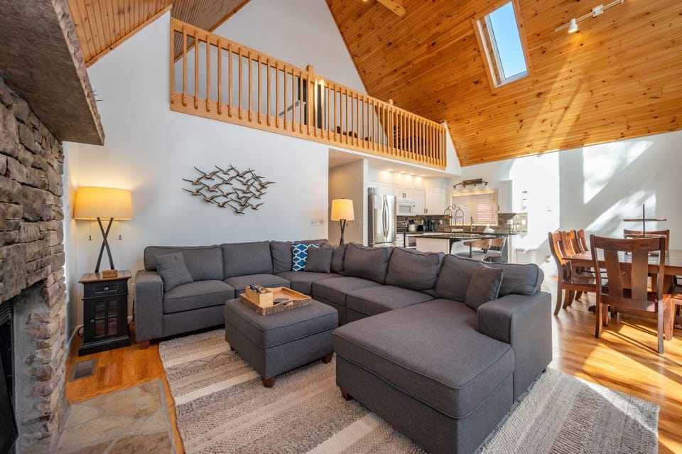 AAH Chalet House in Deep Creek Lake