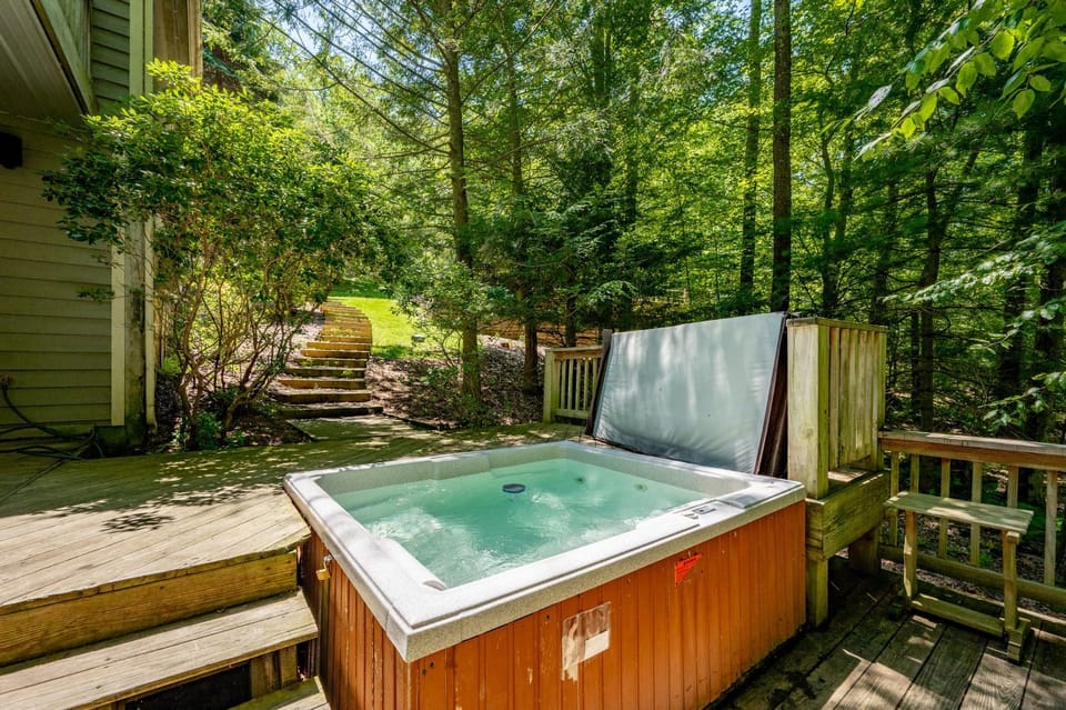 Abbots Bliss House in Deep Creek Lake