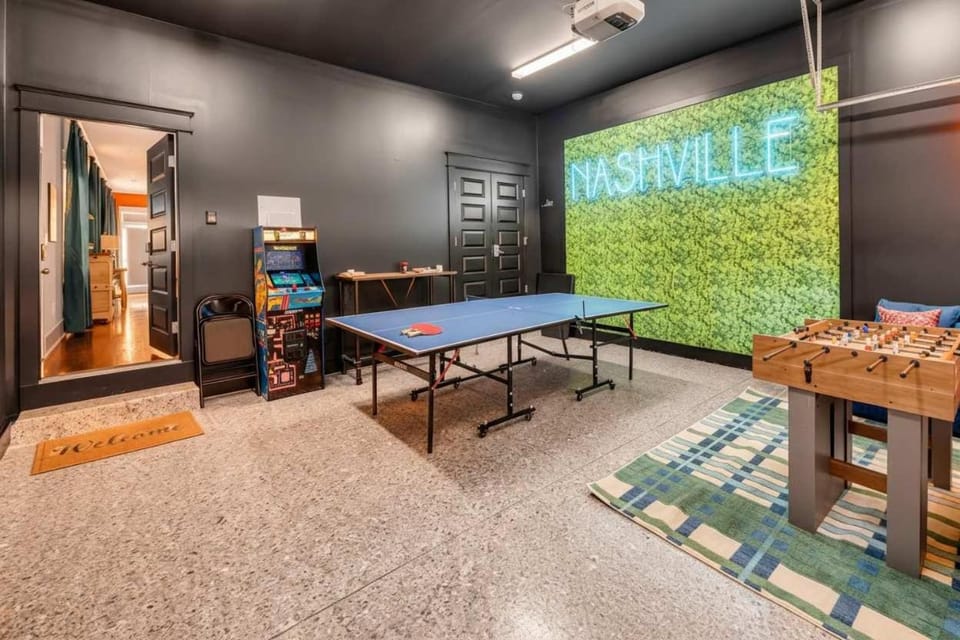 Game Room Balcony Backyard Near Downtown Nash House in East Nashville
