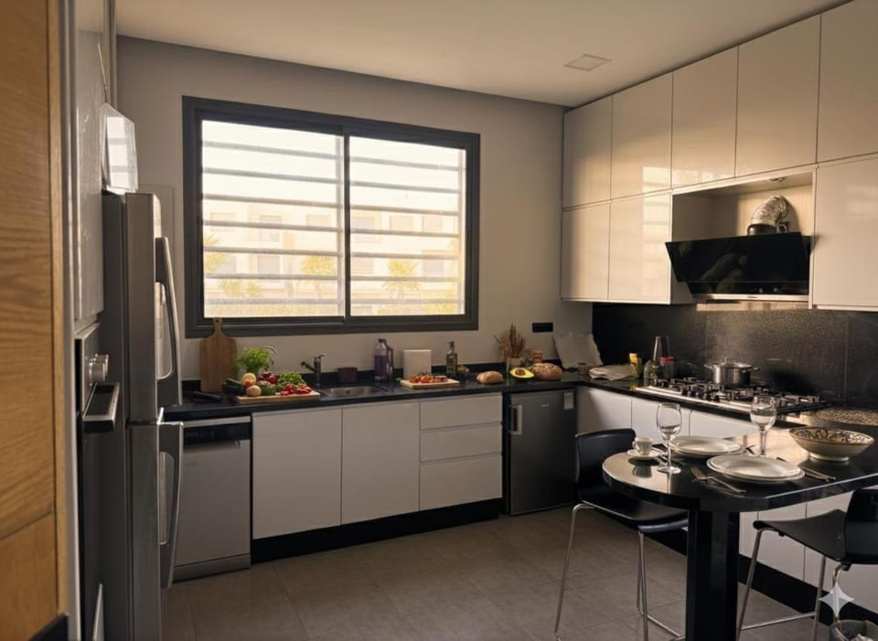 kitchen, kitchen