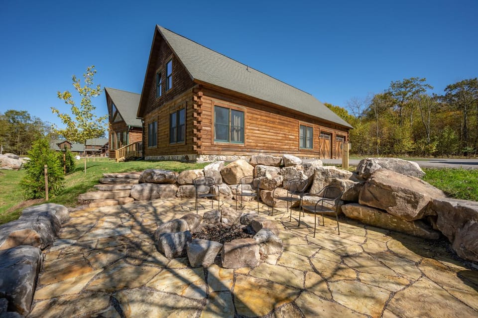Aces Chalet Bed and Breakfast in Deep Creek Lake