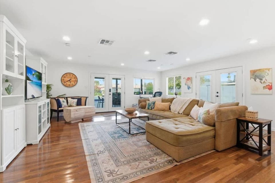 Valley & Vine - Sparkling Pool & BBQ - In Old Town House in Scottsdale