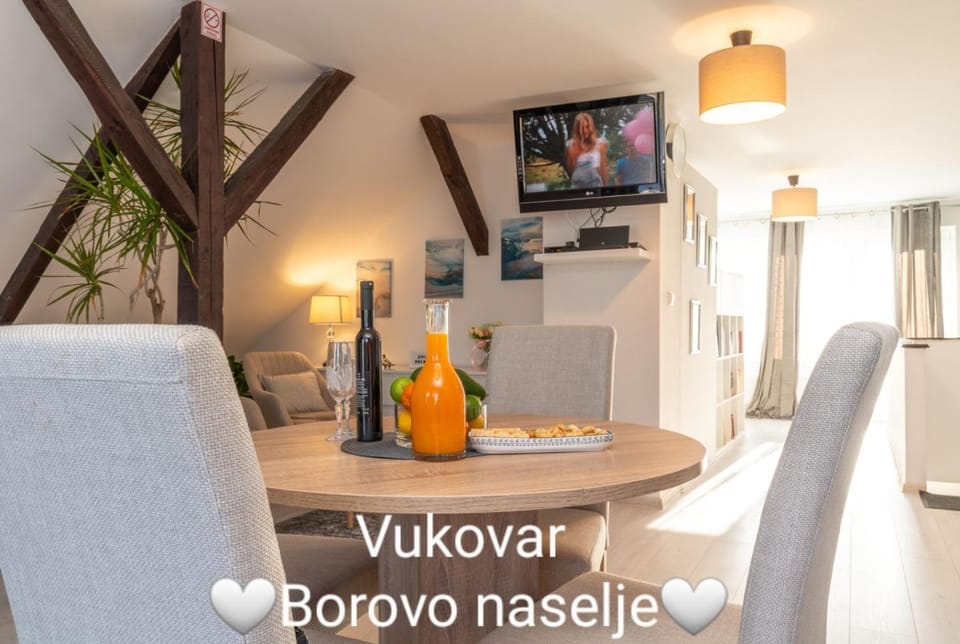 TV and multimedia, Food and drinks, Dining area