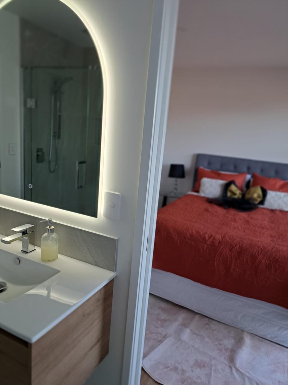 Kupe Stay ensuite free wifi free parking Bed and Breakfast in Whitianga