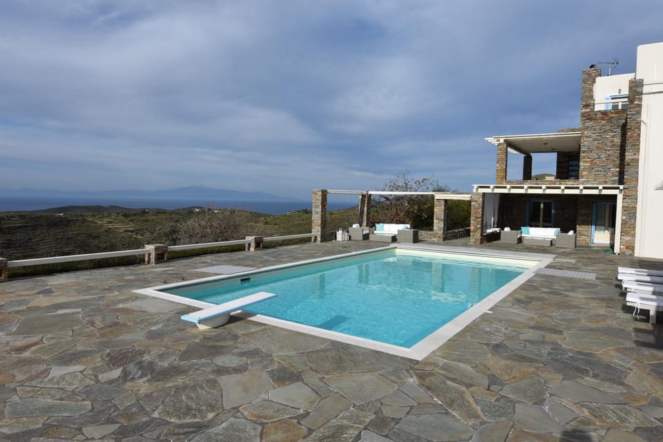 Property building, Balcony/Terrace, Pool view, Swimming pool