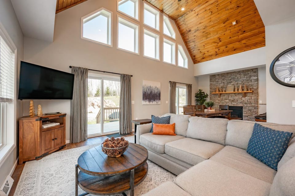 Wanderlust House in Deep Creek Lake