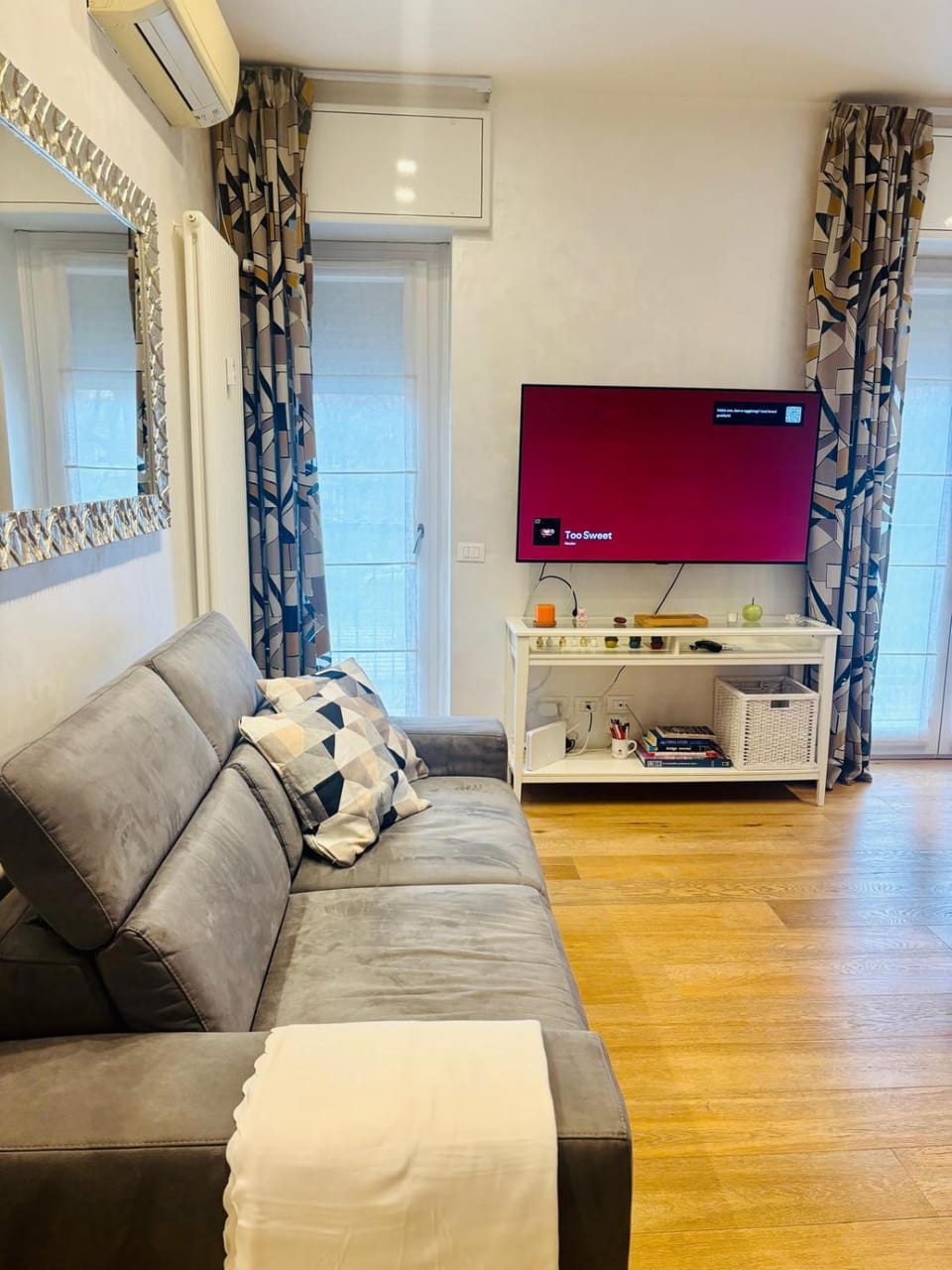 Communal lounge/ TV room, Evening entertainment