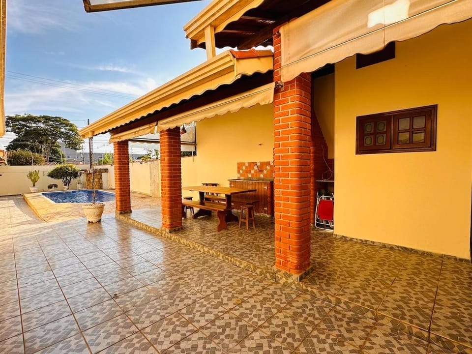 Casa com piscina em Boituva próximo ao centro da cidade House in Boituva