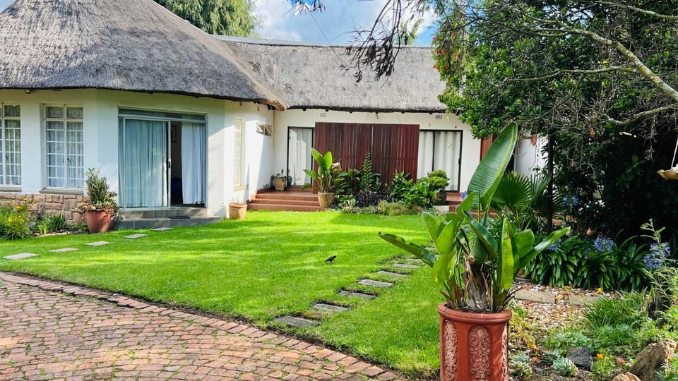 Midrand Manor Guesthouse Bed and Breakfast in Gauteng