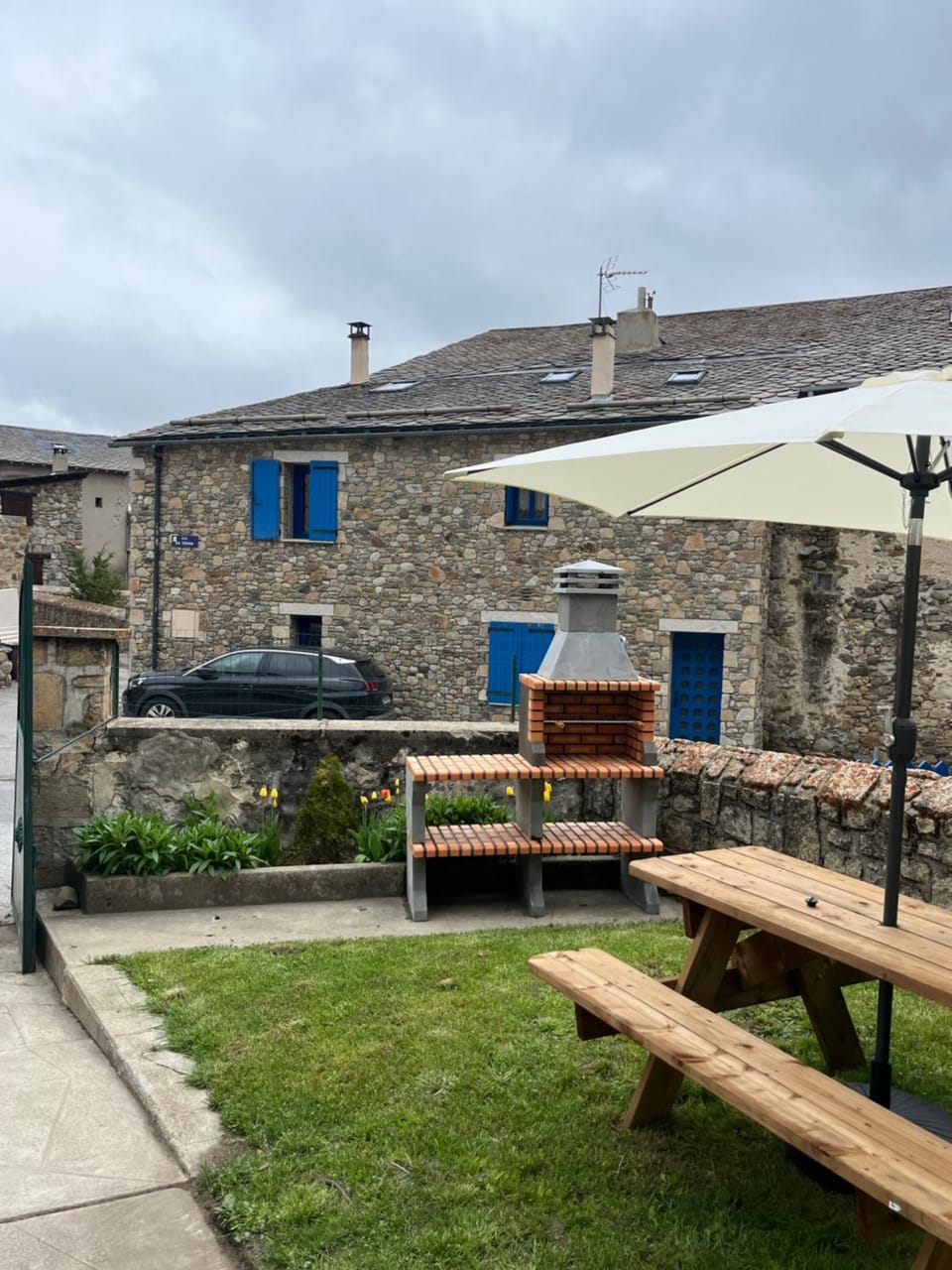 Le Logis des Cerfs Apartment in Catalonia