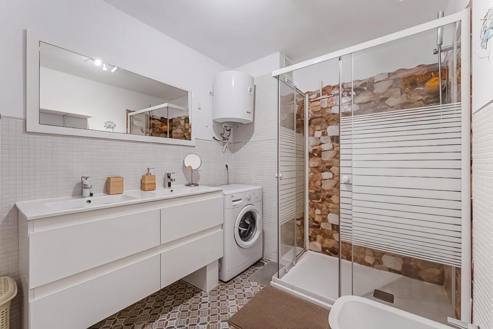 Shower, Bathroom, washing machine