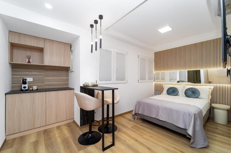 Bed, Coffee/tea facilities, Photo of the whole room