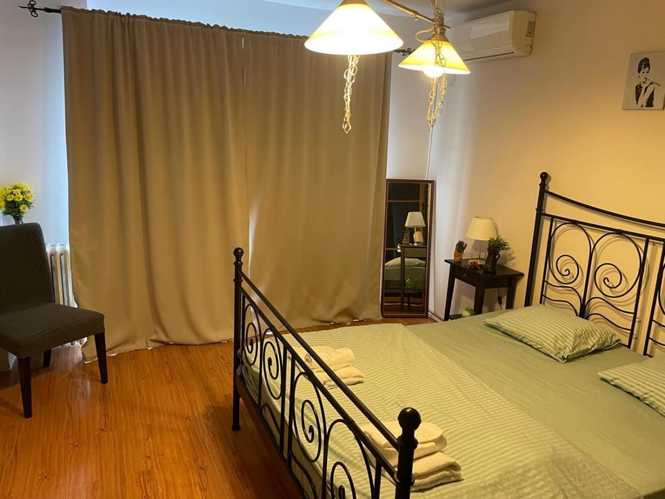 Apartment with gorgeous view of city center Apartment in Bucharest