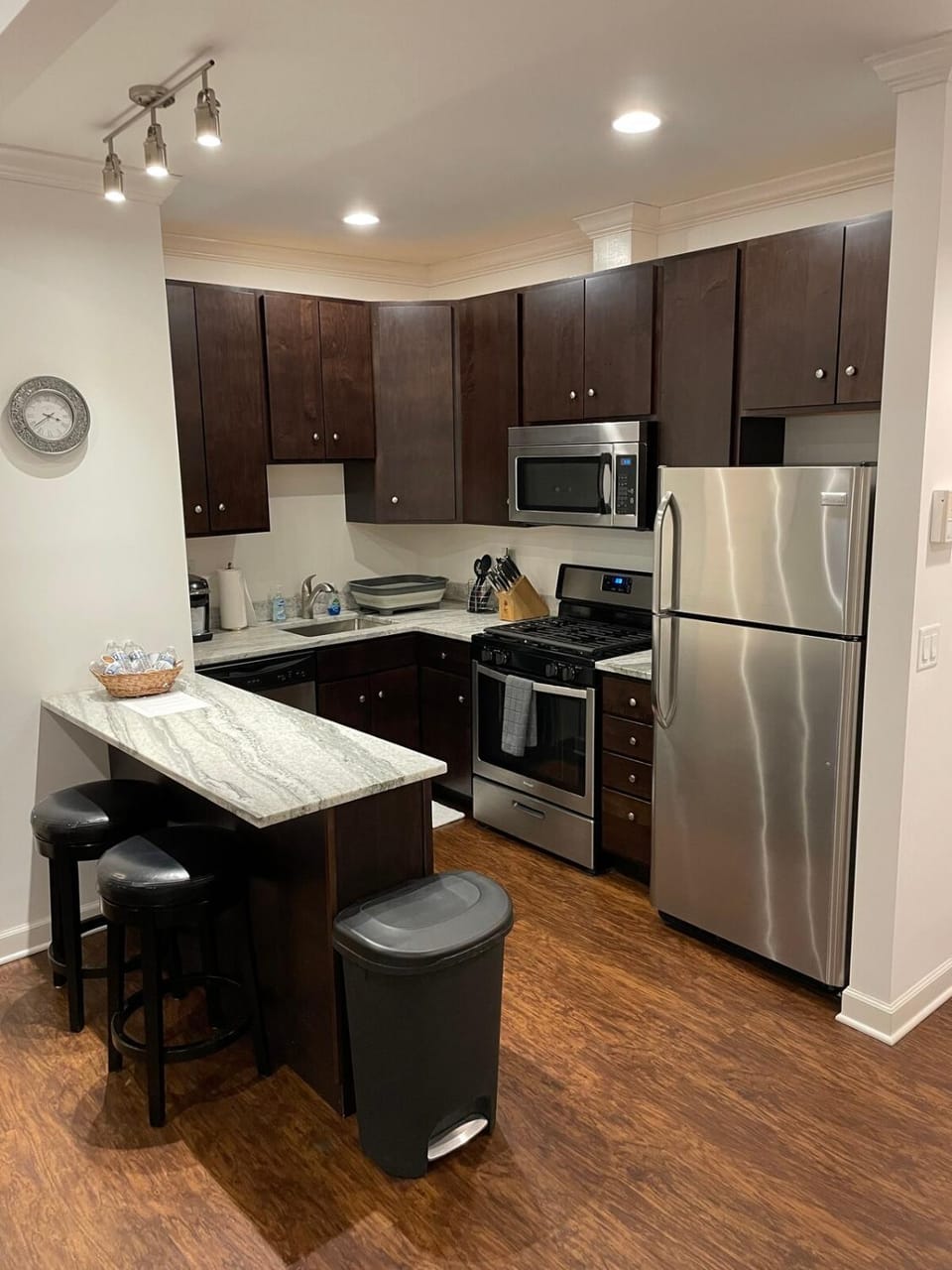 Updated 1 bedroom in the best location! Apartment in Lincoln Park