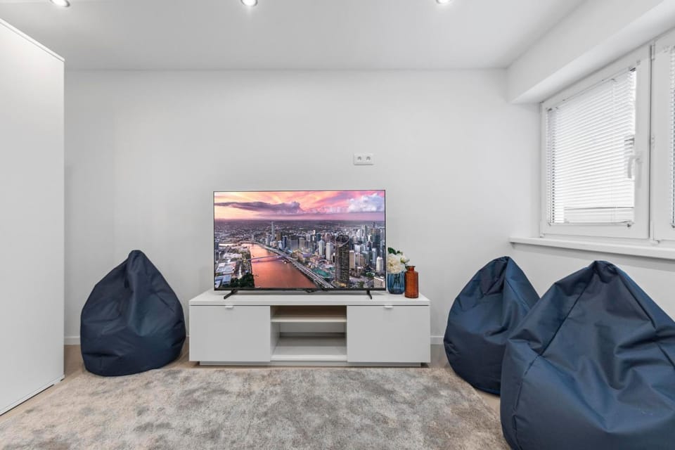 Quiet Central 3BR House - Perfect for Groups Apartment in Bratislava