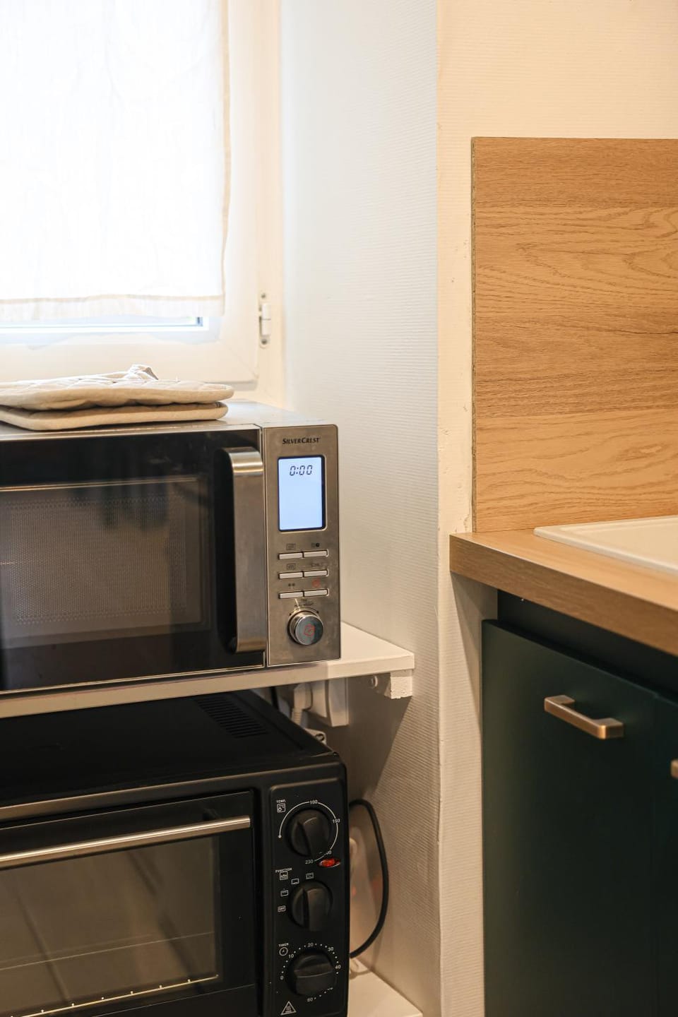 microwave, oven